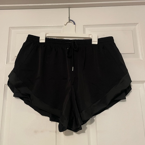 SHEIN Pants - Athletic Flowy Shorts w Elastic Stretch Waistband